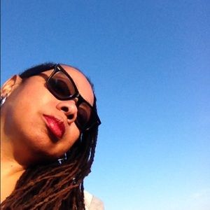 Meet your Posher, Loren